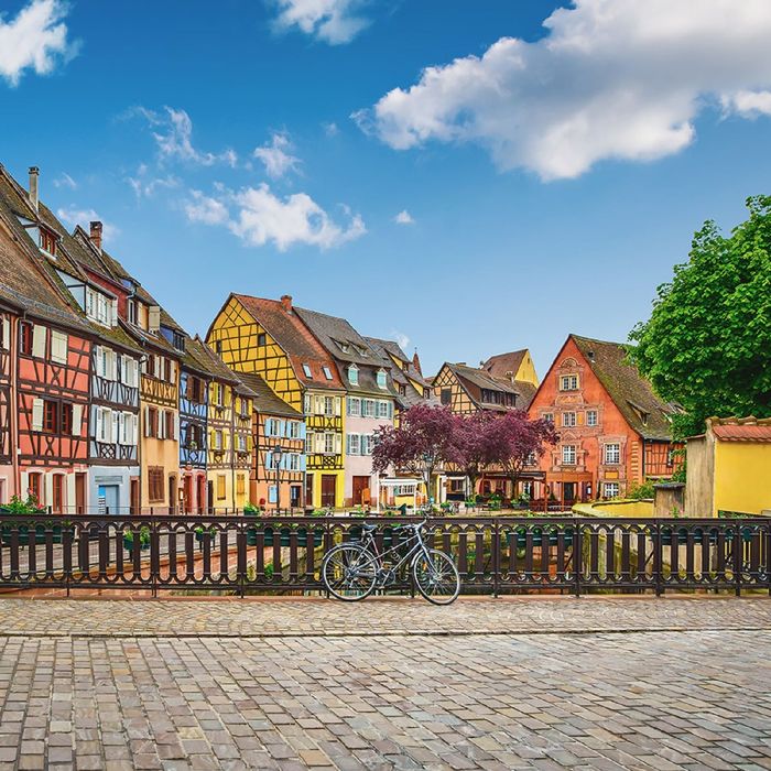 Фотообои "Улица в Эльзасе" (состоит из 3 частей), 2,7 х 2,7м