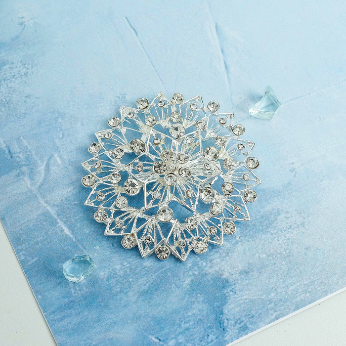 Брошь "Круг" ажурный, цвет белый в серебре