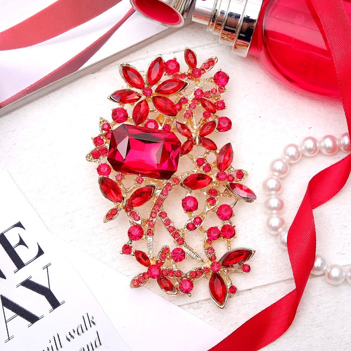 Брошь "Императрица" цветение, цвет красный в золоте