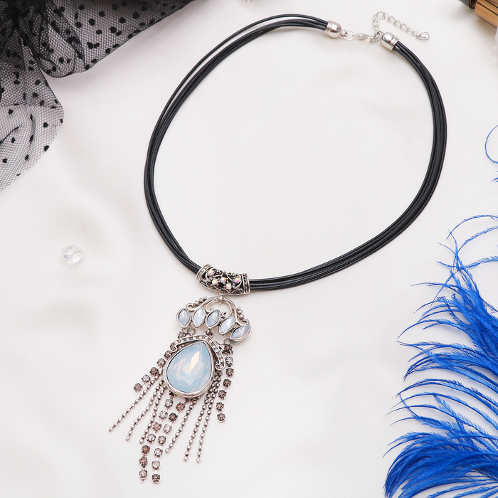 Кулон на шнурке "Кисть" водопад с каплей, цвет голубой в серебре, 45см