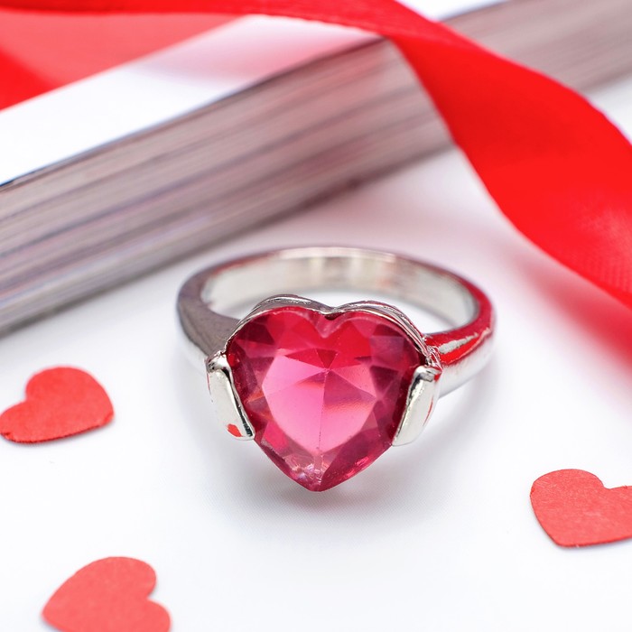 Кольцо "Ассорти" сердце, цвет малиновый в серебре, размер 17,18,19 МИКС