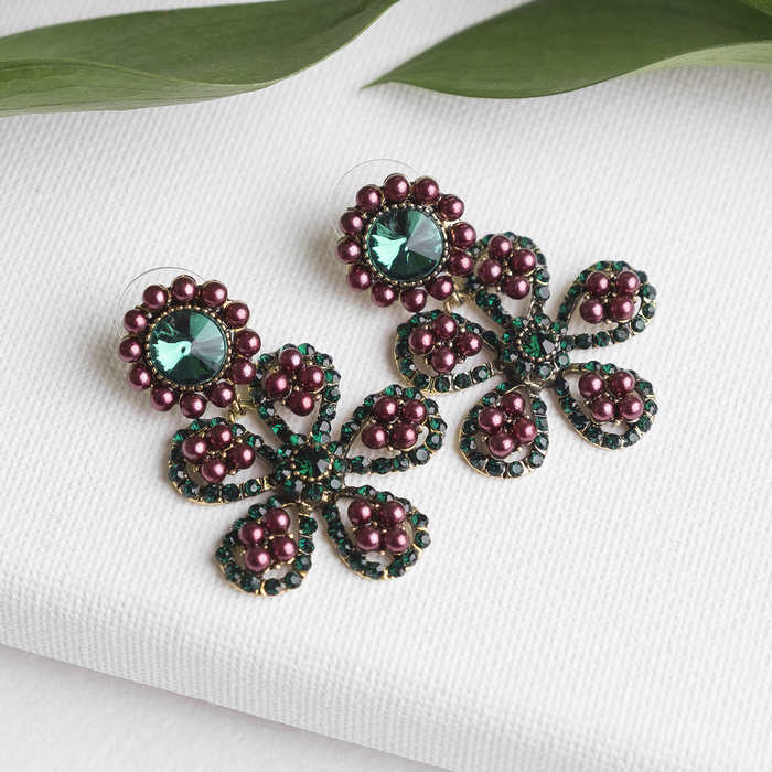 Серьги с жемчугом "Цветы ромашки", цвет сливово-зеленый