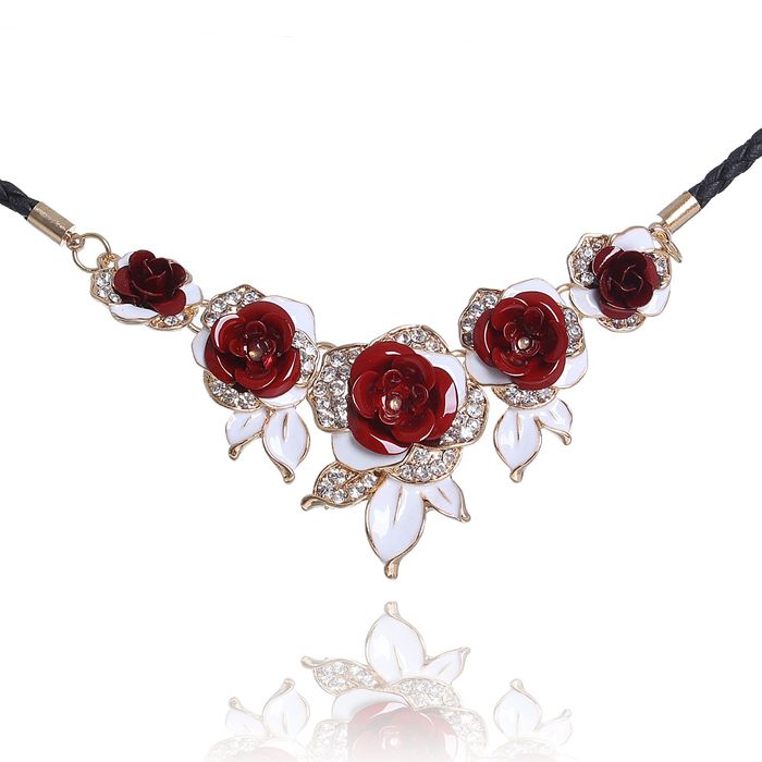 Колье "Цветущий сад" розы, цвет бордово-белый в золоте