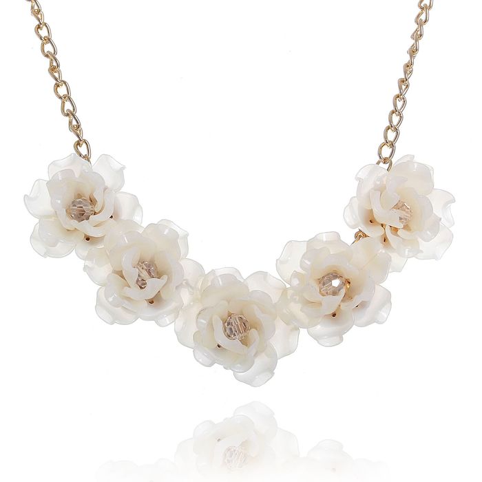 Колье "Цветочное настроение" чайная роза, цвет молочный