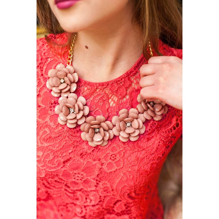 Колье "Цветочное настроение" георгины пышные, цвет кофейный