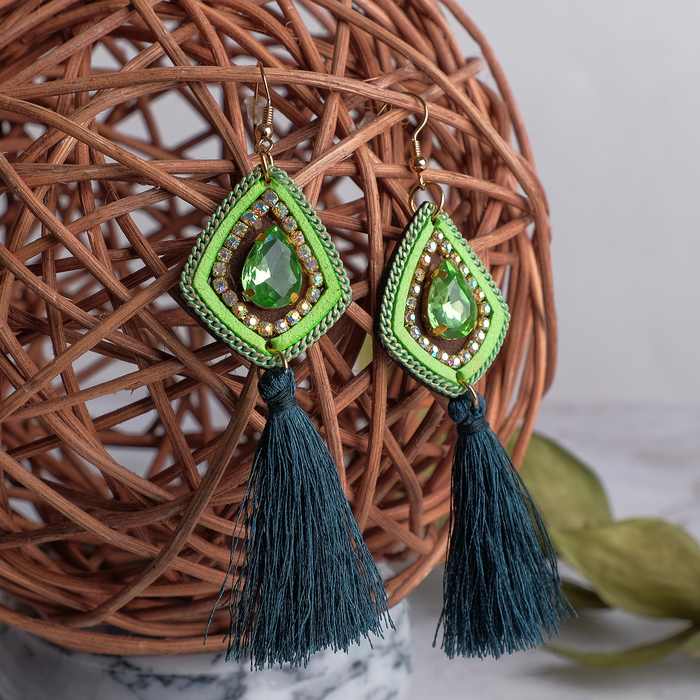 Серьги ассорти "Роскошь" ромб с кистью, цвет зеленый в золоте