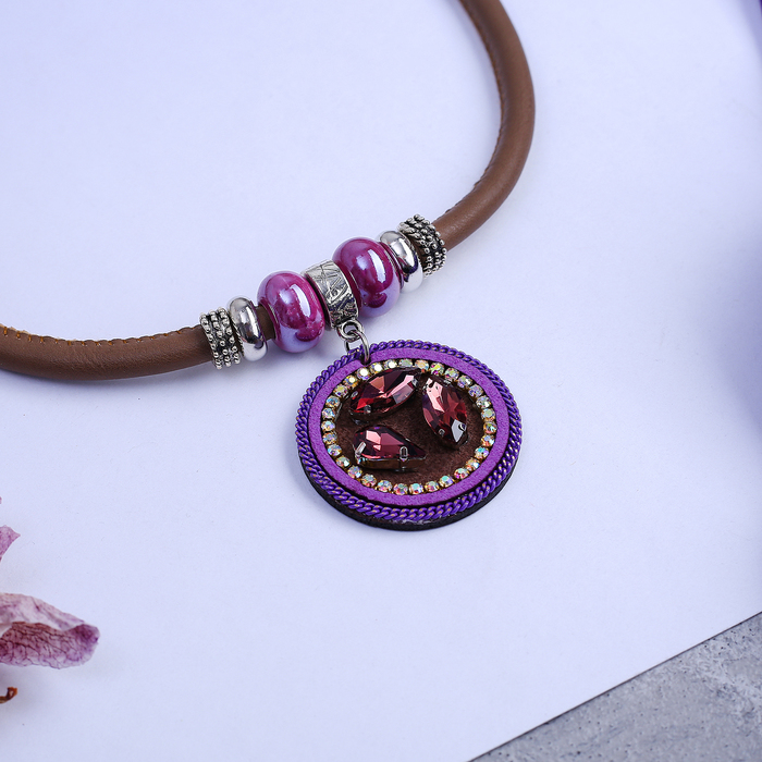 Кулон на декоративной основе "Роскошь" круг, цвет сиреневый