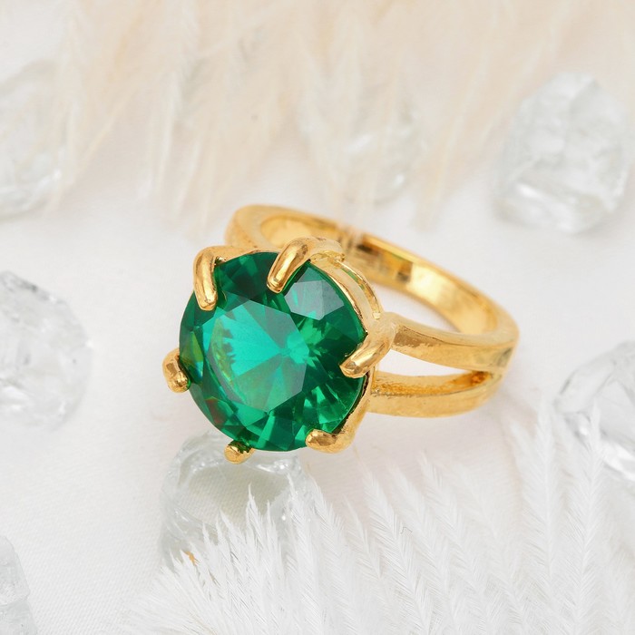 Кольцо "Классический мотив" круг, цвет зелёный в золоте, размер 17,18,19 МИКС