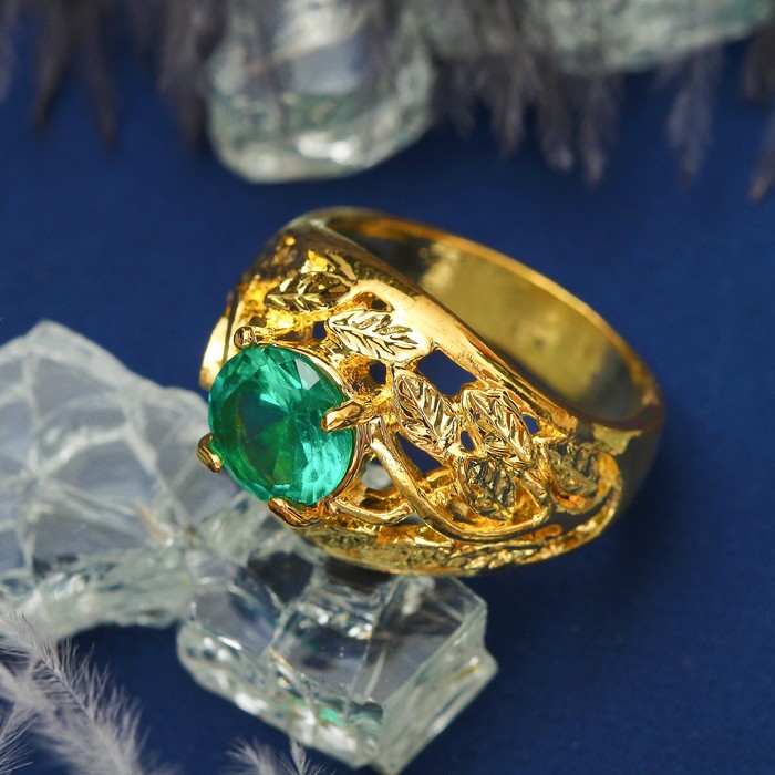 Кольцо "Оазис" листья, цвет зелёный в золоте, размер 17,18,19 МИКС