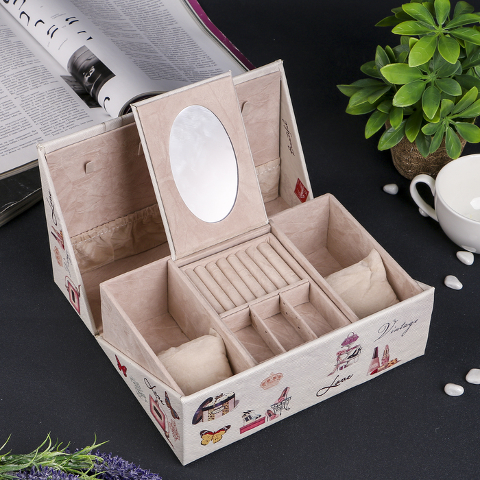 Шкатулка для украшений "Бабочка с кисточкой"