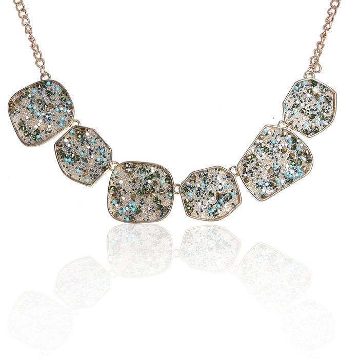 Колье "Искры света" многогранник, цветное в золоте