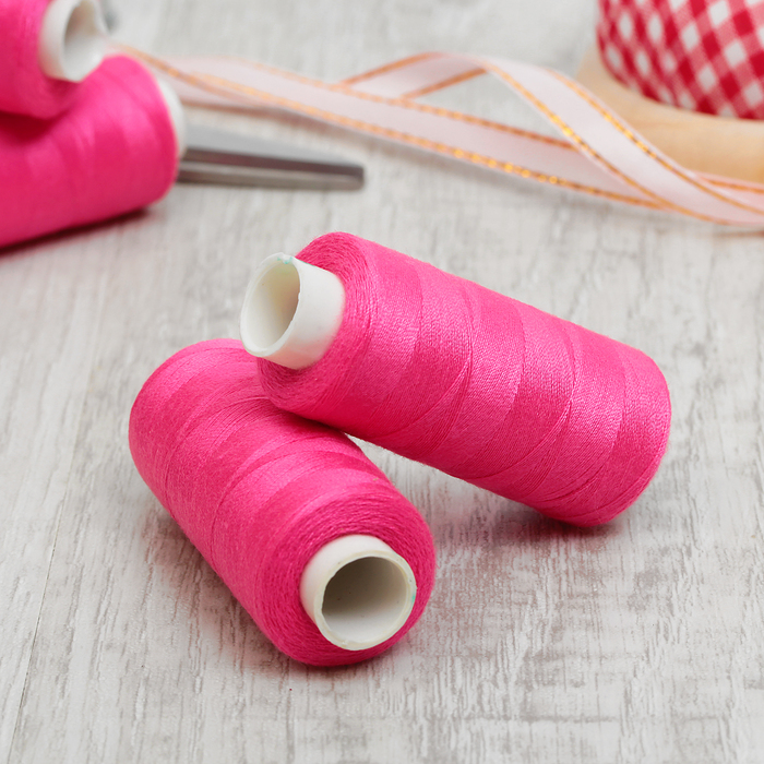 Нитки 40/2 400ярдов 100% полиэстер №133 ярко- розовый DorTak