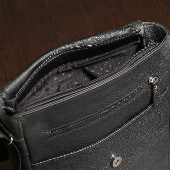 Планшет мужской на молнии, 1 отдел, 2 наружных кармана, длинный ремень, чёрный