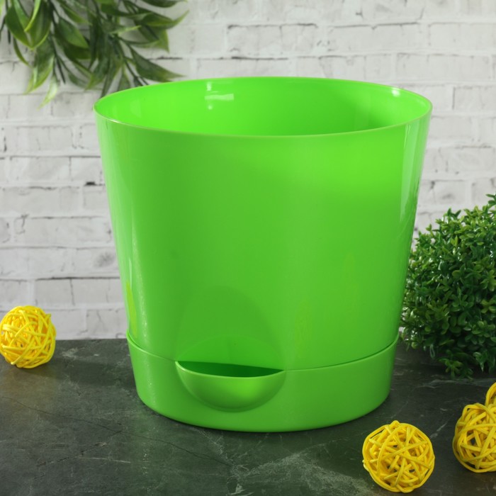 Кашпо с прикорневым поливом 1,6 л "НИКА" d=15 см, цвет ярко-зеленый