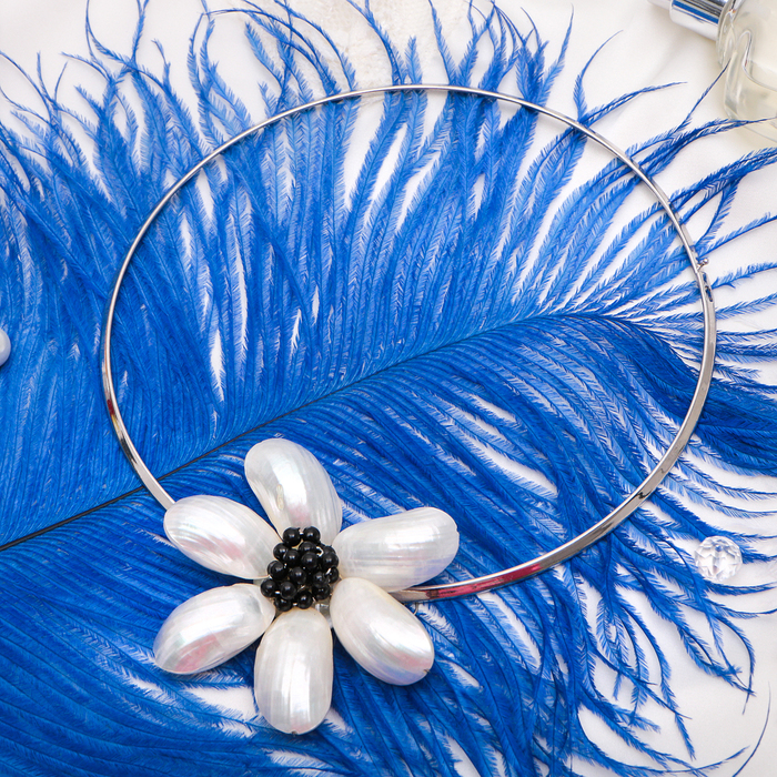 Чокер "Перламутр" цветок, цвет белый, 30см