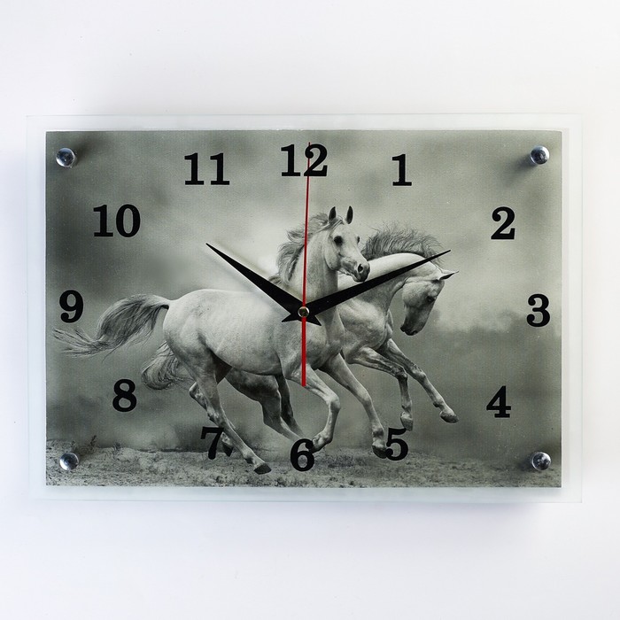 цена Часы настенные, серия: Животный мир, Серые лошади, 25х35 см