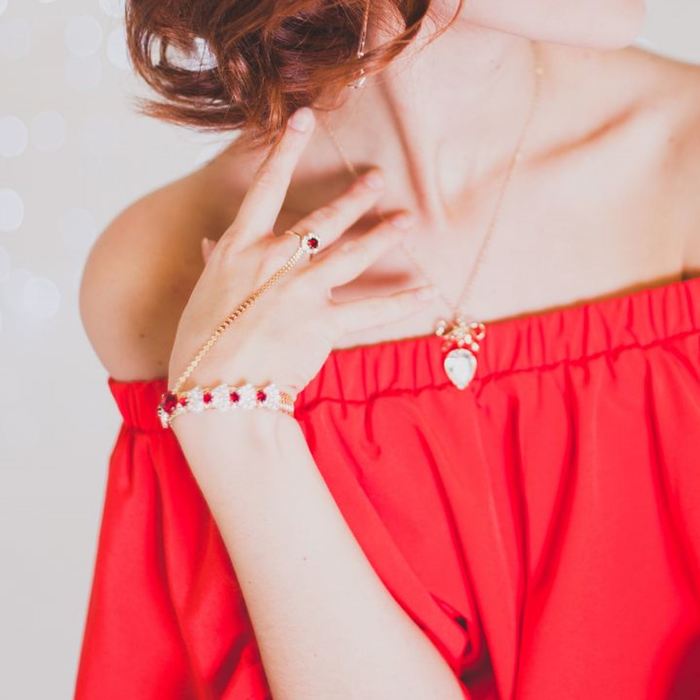 Браслет со стразами слейв "1000 и 1 ночь" бант, цвет красный в золоте