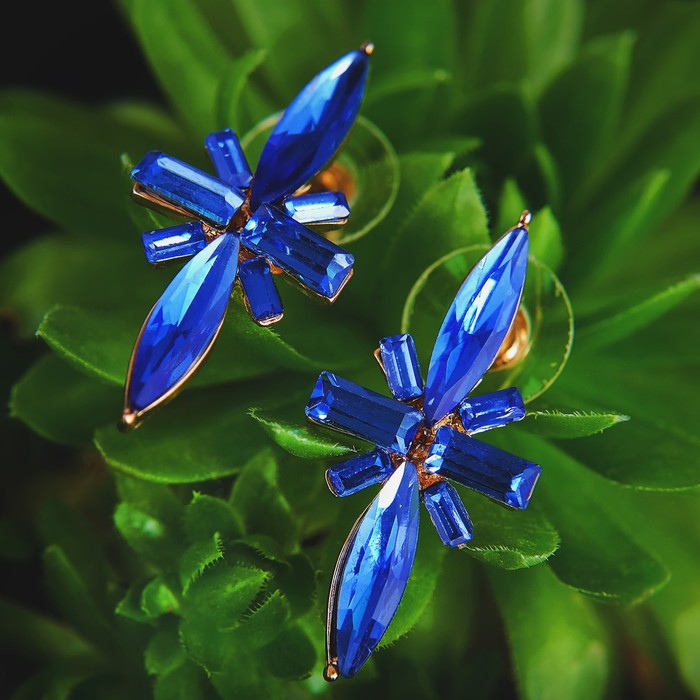 Серьги со стразами "Звезда счастья", цвет голубой в золоте