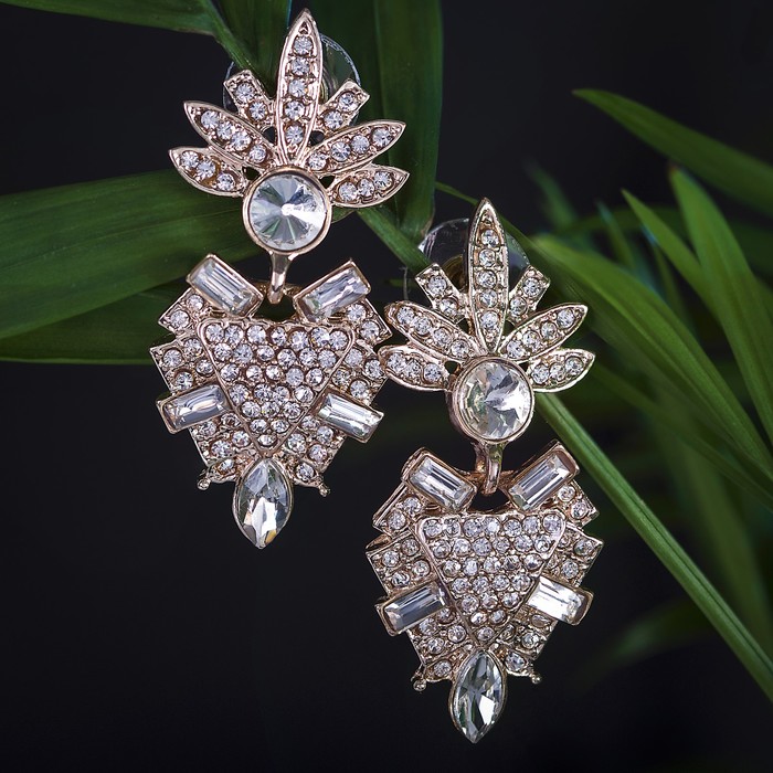 Серьги со стразами "Иллюзия" геометрия, цвет золотой