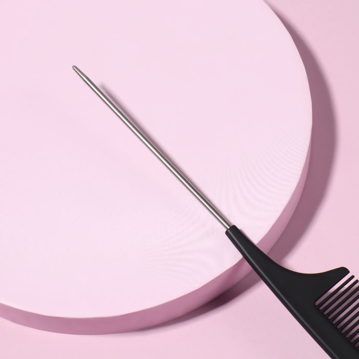 Расчёска антистатическая, с металлическим хвостиком, цвет чёрный