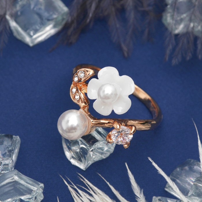 Кольцо "Циркон" цветок с жемчужинкой, лютик, цвет белый в золоте, размер 17,18,19 МИКС