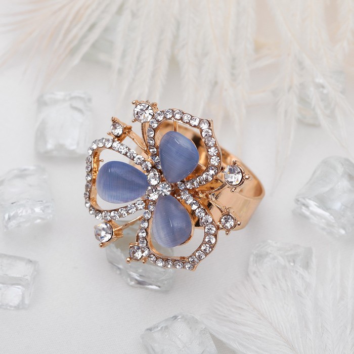 Кольцо "Цветочек" трилистник, цвет бело-голубой в золоте, размер 17,18,19 микс