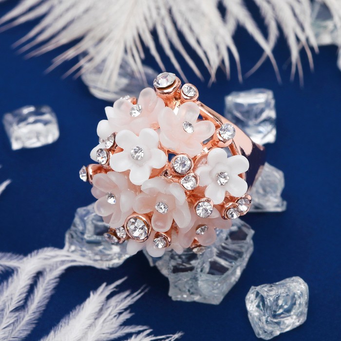 Кольцо "Букет" весны, цвет бело-кремовый в золоте, размер 17, 18, 19 МИКС