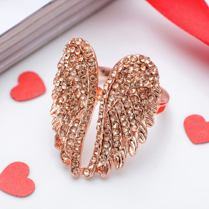 Кольцо "Крылья" ангела, цвет бежевый в золоте, размер 17, 18, 19 МИКС