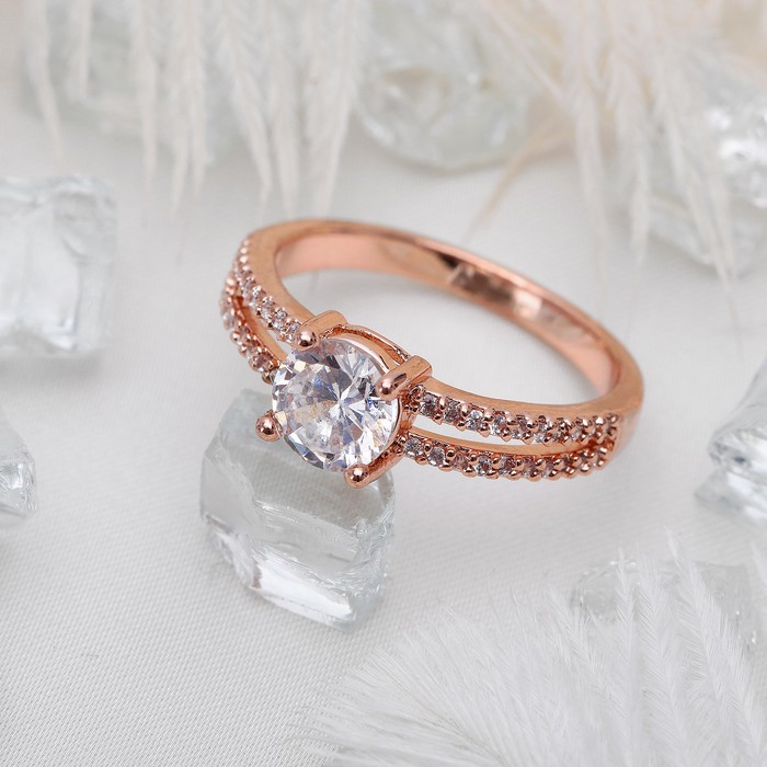 Кольцо "Циркон" венец, счастья, цвет белый в золоте, размер 17, 18, 19 МИКС