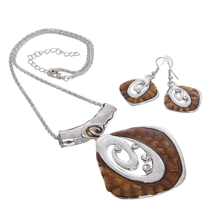 Гарнитур 2 предмета: серьги, кулон "Нежность эмали" ромбы, цвет коричневый, 45см