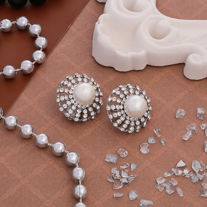 Клипсы "Жемчужина" круг, цвет белый в серебре