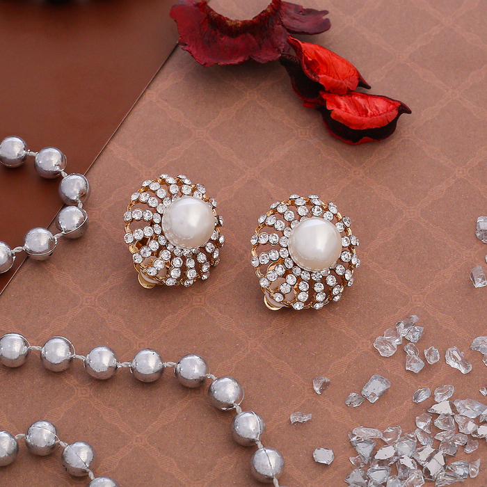 Клипсы "Жемчужина" круг, цвет белый в золоте