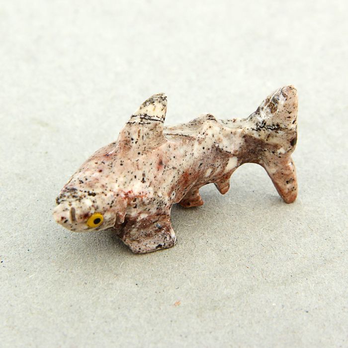 Сувенир "Акула" пирофиллит