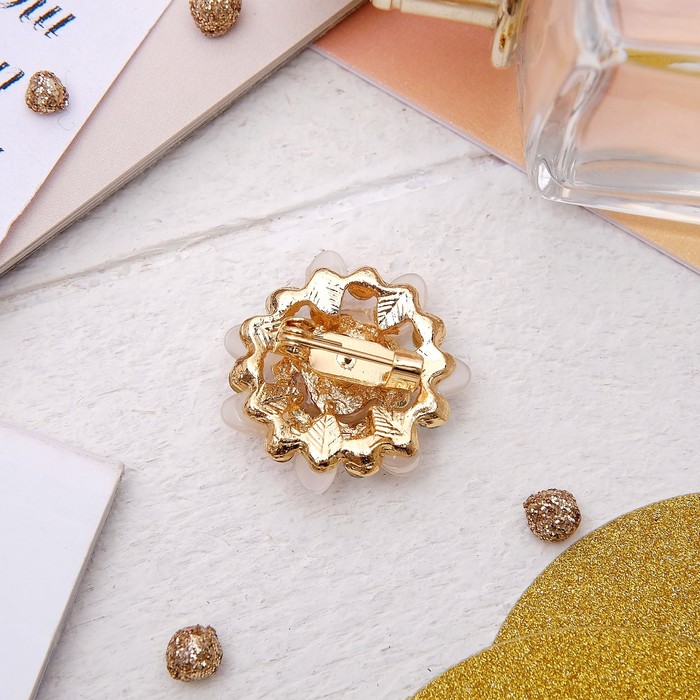 Брошь "Цветок" кошачий глаз, цветная в золоте