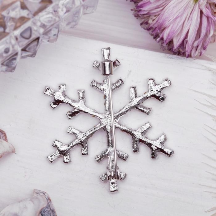 Брошь "Снежинка", цвет белый в серебре