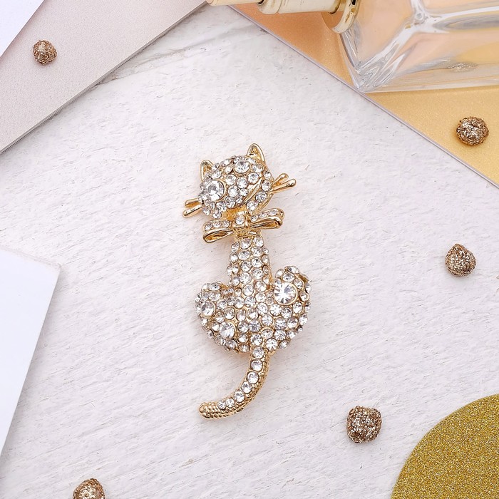 Брошь "Котик" отвернувшийся, цвет белый в золоте