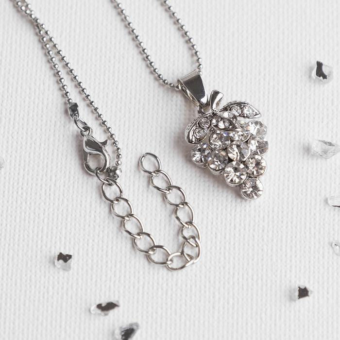 Кулон "Виноград", цвет белый в серебре, 45см