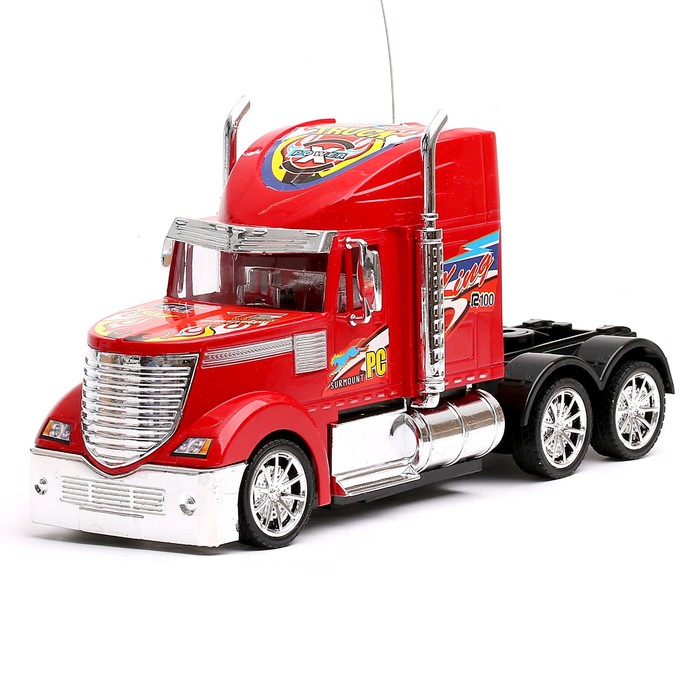 Грузовик радиоуправляемый "Тягач", работает от батареек, цвета МИКС