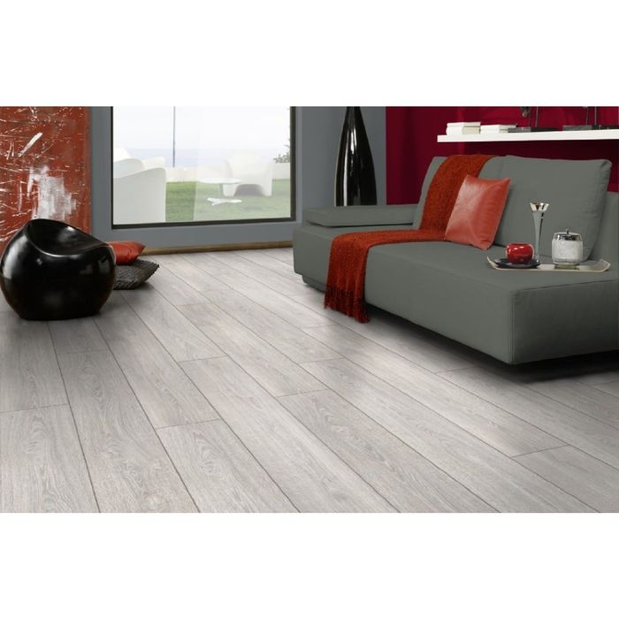 Ламинат KRONOSTAR Synchrotec, дуб регуляр, 33 класс, 8 мм