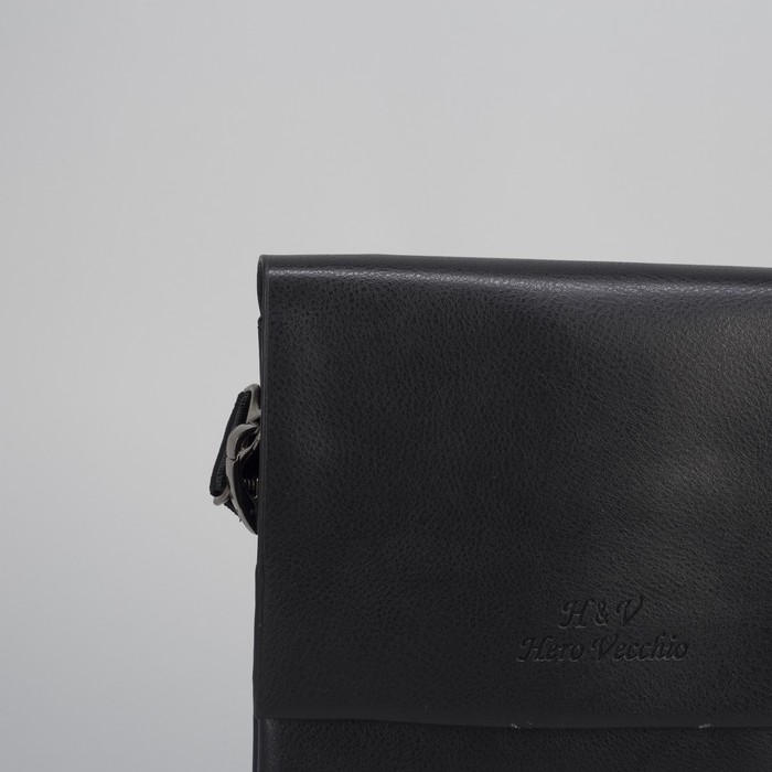 Планшет мужской, 3 отдела, 2 наружных кармана, длинный ремень, чёрный