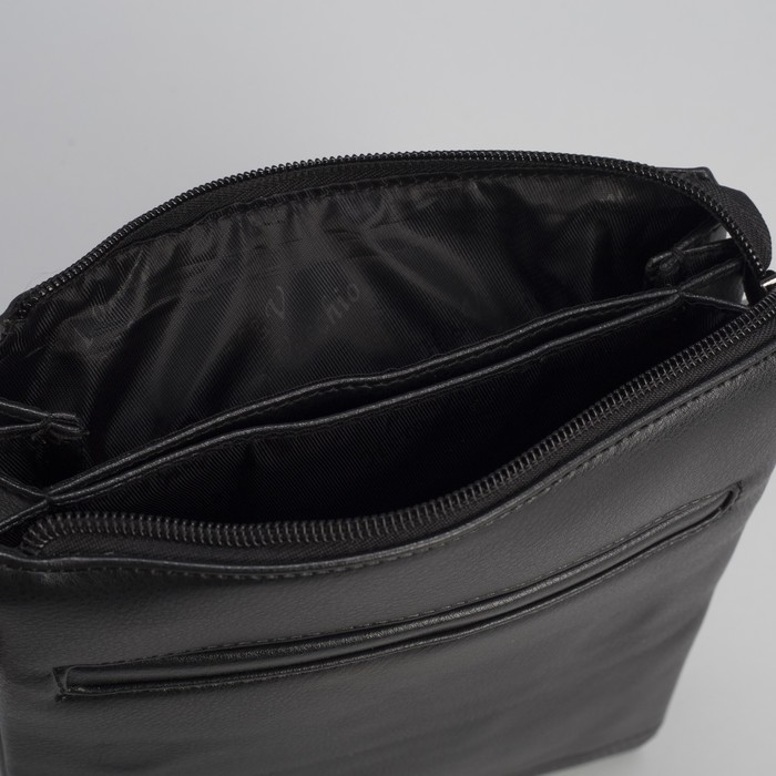 Планшет мужской, 3 отдела, 2 наружных кармана, длинный ремень, чёрный