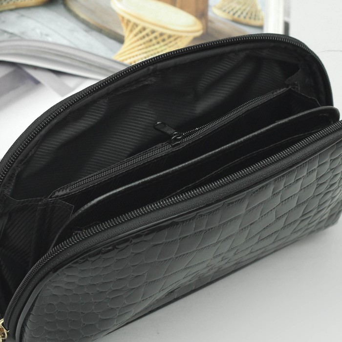 Клатч женский, 4 отдела, с ручкой, цвет чёрный