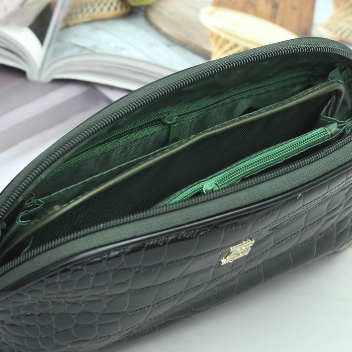 Клатч женский, 4 отдела, с ручкой, цвет зелёный