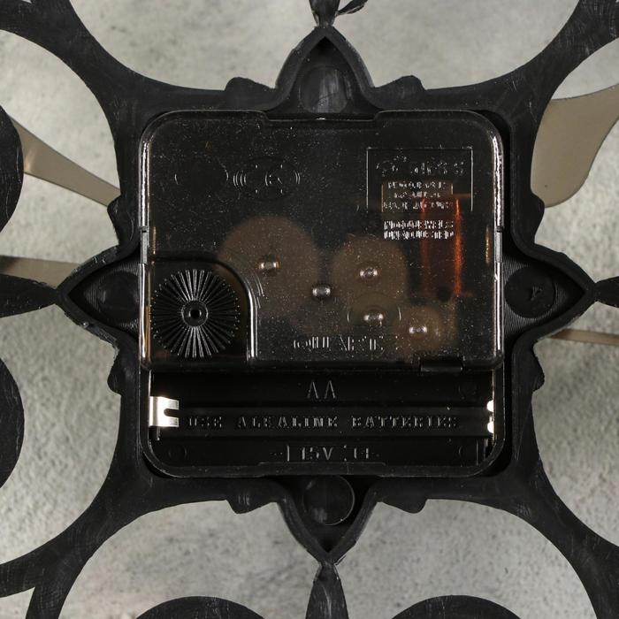 Часы настенные интерьерные "Серия Цифры. Узоры", d=40 см, цифры по кайме, рама-багет чёрная под старину