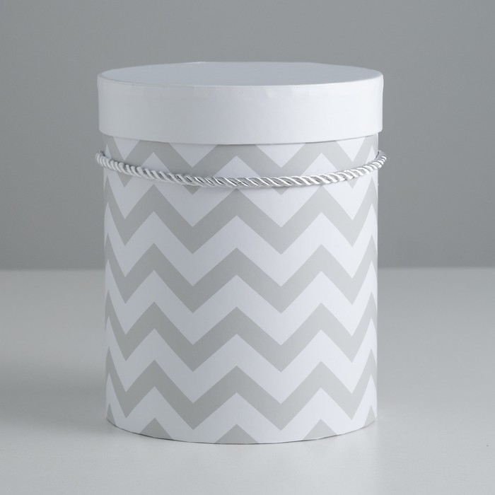 Коробка подарочная "Зигзаги серые", 14 х 14 х 18 см