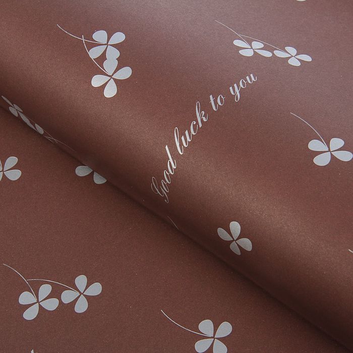 Бумага упаковочная "Клевер на коричневом" 60 х 60 см