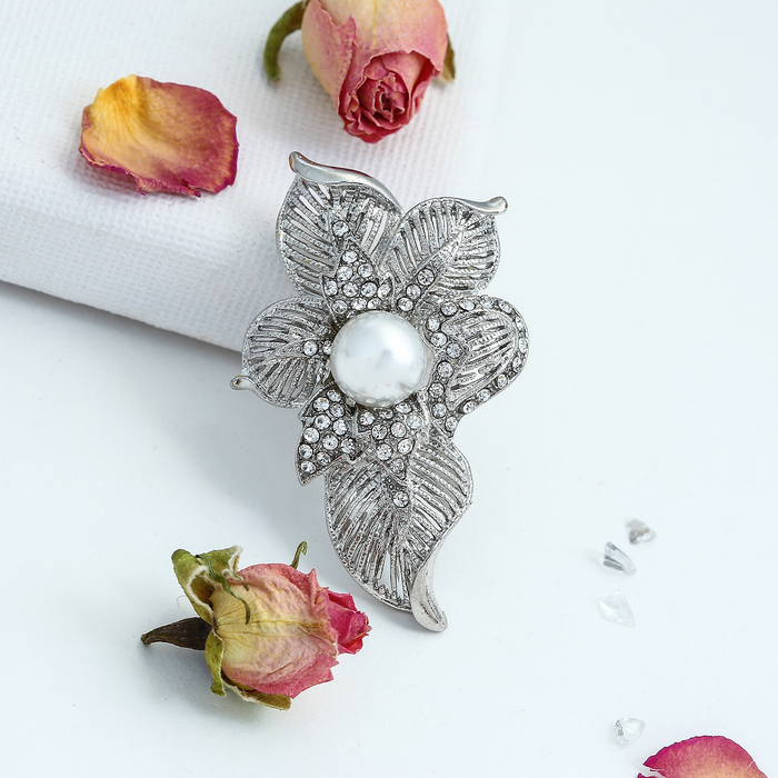 Брошь "Жемчужный листок" ажурный, цвет белый в серебре