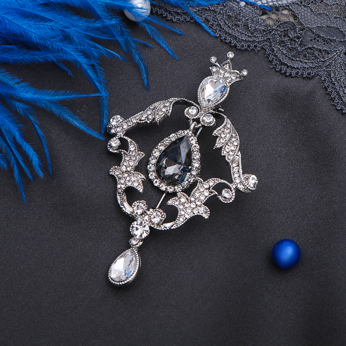 Брошь "Ассорти королевское" ажурная, цвет серо-белый в серебре