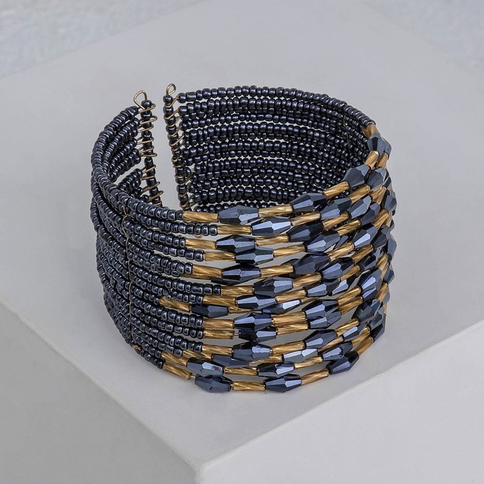 Браслет из бисера "Нефертити", цвет антрацитово-золотой
