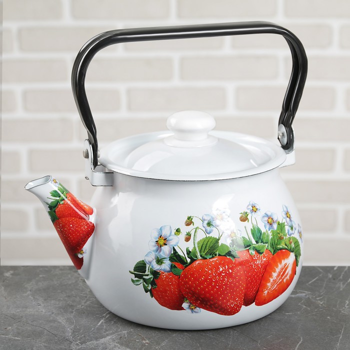 Чайник с крышкой 2 л "Клубника"